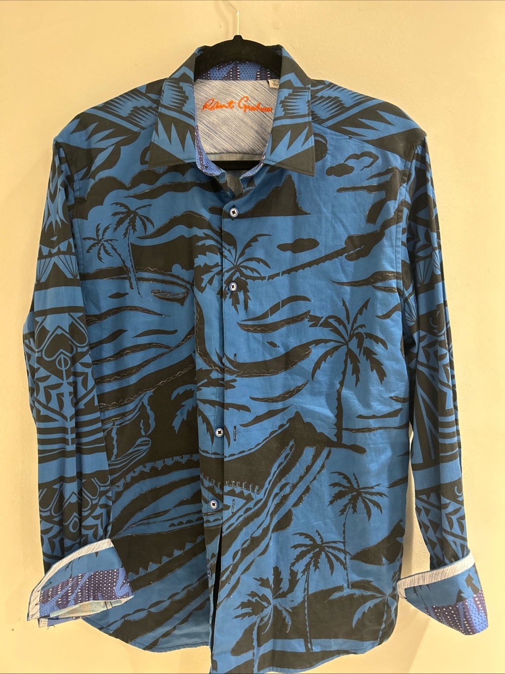 Robert Graham Blue & Black Island Scene Button-Up